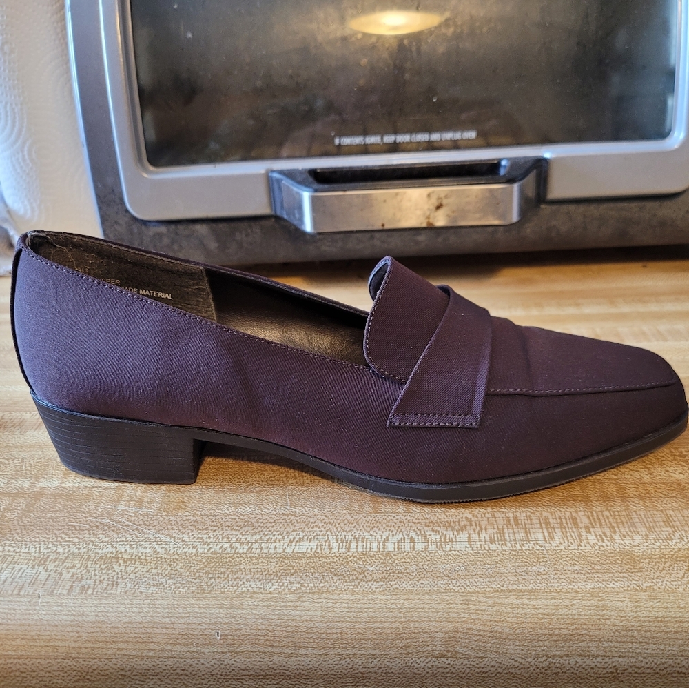 Mootsies Tootsies Purple Flats Sleek Loafers